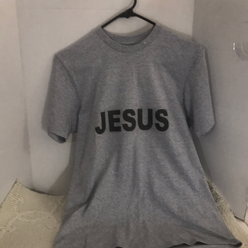 Jesus Tee-Shirt Size small 100 percent cotton